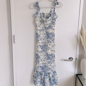 Blue/White Floral Dress (Nikita Reformation Dupe)